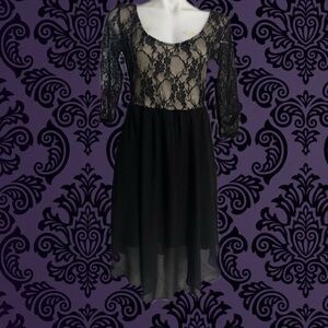 Elegant Goth Black Lace Dress (OG HOT TOPIC ERA)